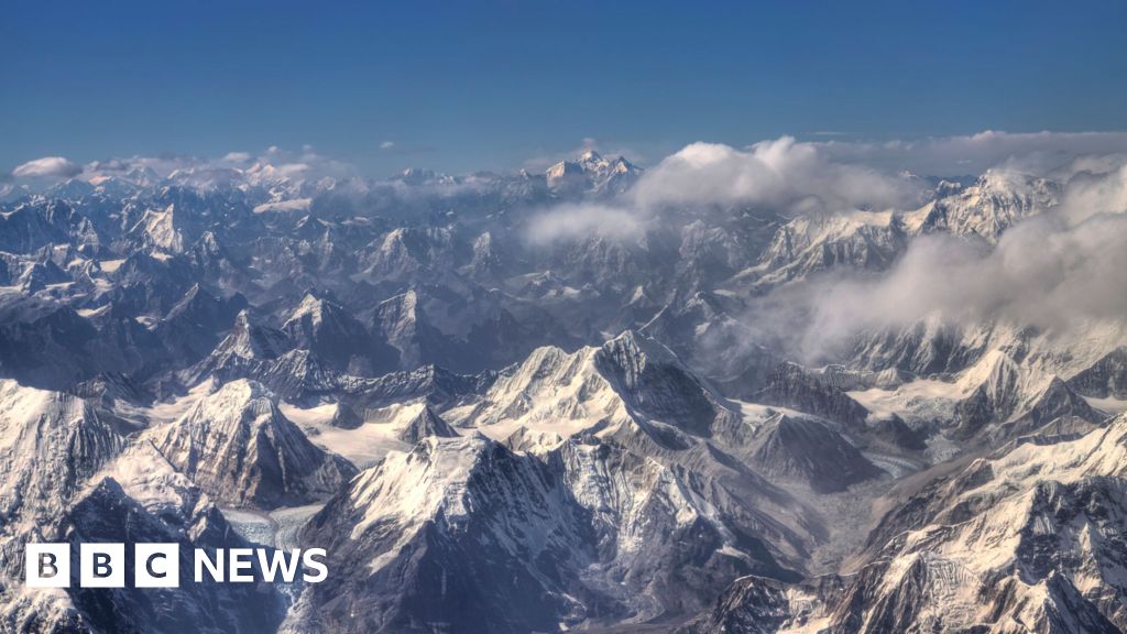 Seven climbers dead after Himalayan avalanche